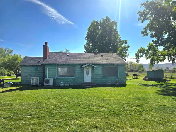3301 N Wilgus Road, Prosser, WA 99350