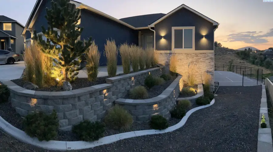 1103 Chinook Dr, Richland, WA 99352 - #2