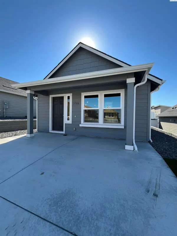 3706 S Quay Street, Kennewick, WA 99338