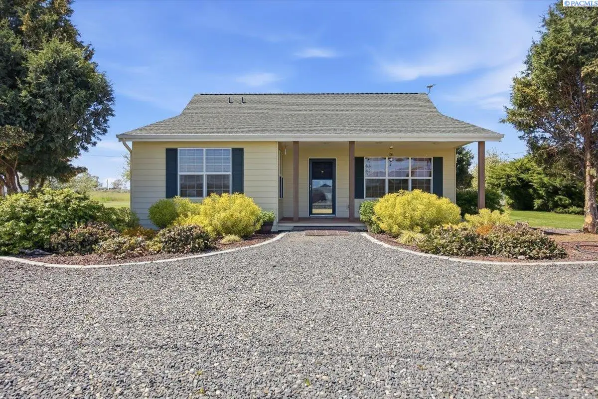 72405 E 3rd Ave, Plymouth, WA 99346 - #1