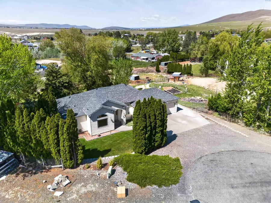 100 S Etiwanda Ct, Kennewick, WA 99338 - #3