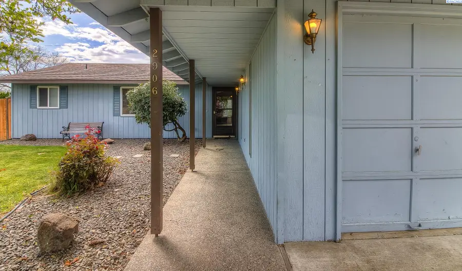2906 W Viola Avenue, Yakima, WA 98902 - #3