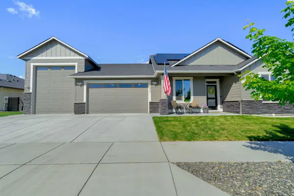 4070 Corvina St, Richland, WA 99352
