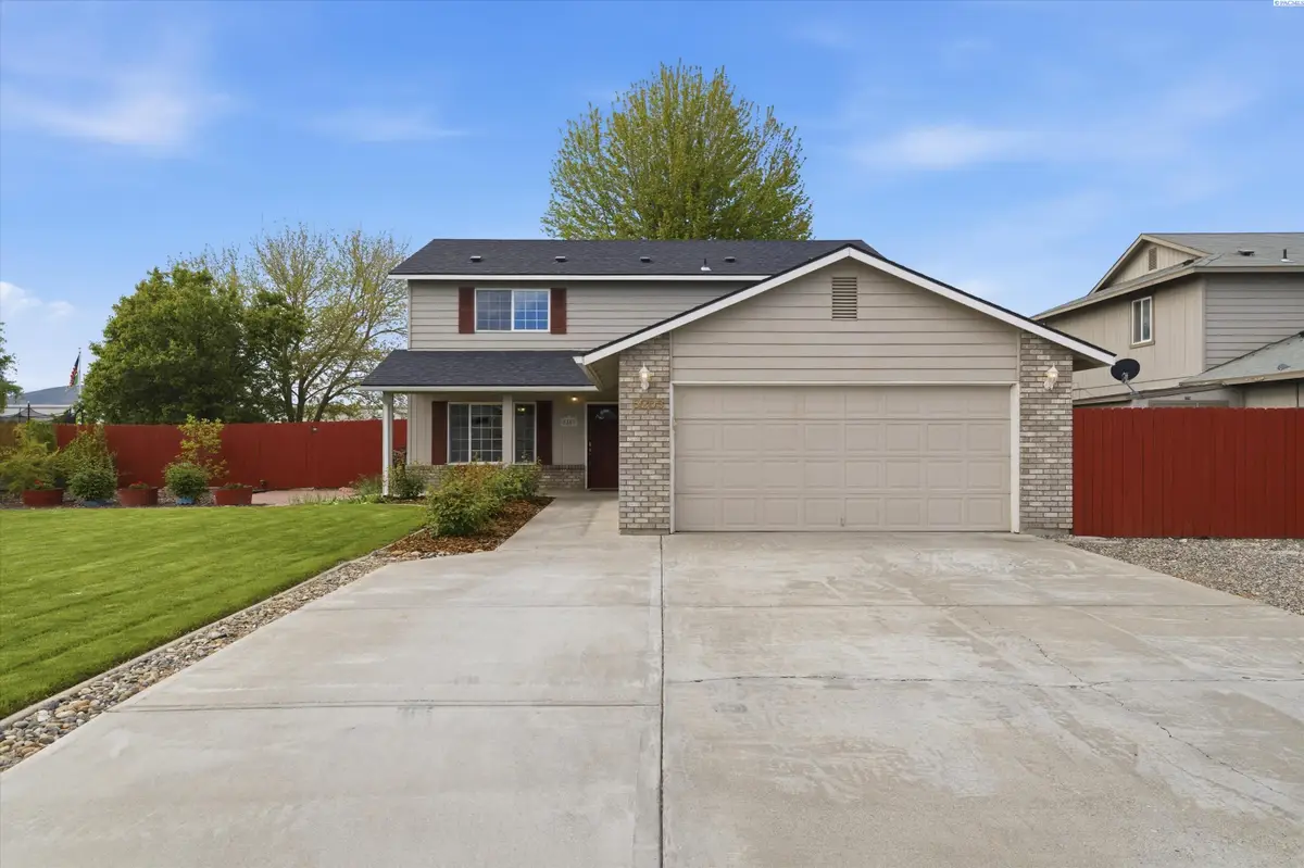 5203 Holly Way, West Richland, WA 99353 - #1
