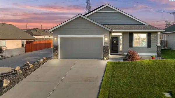 5997 W 41st Ave, Kennewick, WA 99338
