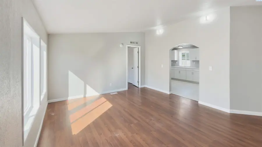 1418 W Washington St, Pasco, WA 99301 - #2