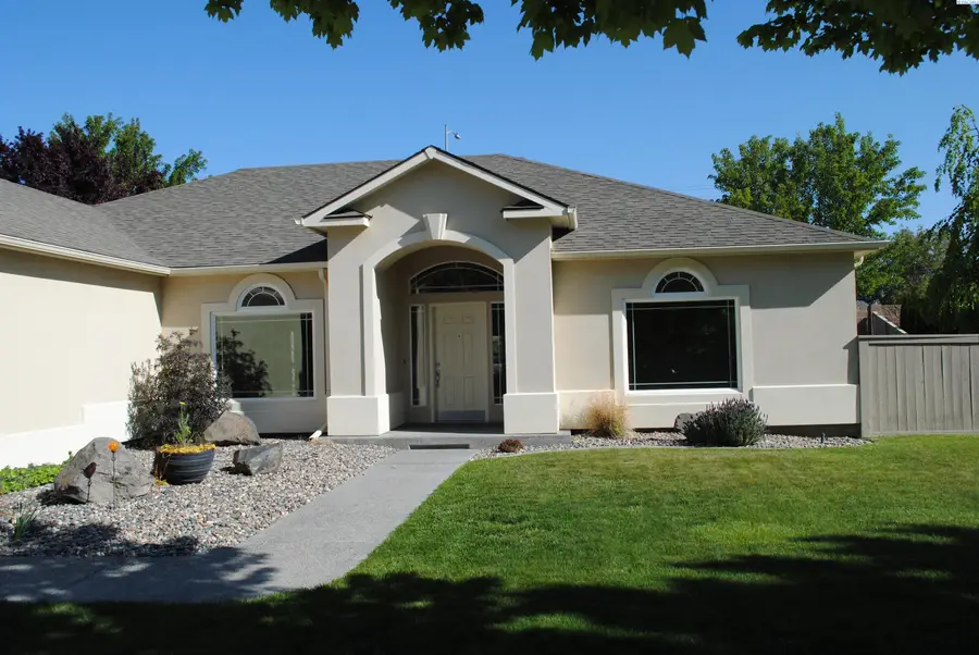 5608 W 11th Ave, Kennewick, WA 99338 - #3