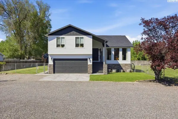 516 Canal, West Richland, WA 99353-9998
