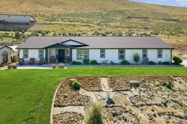 35605 E Red Mountain Rd, Benton City, WA 99320