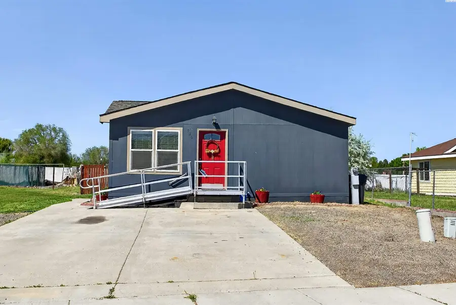 520 New Gate Drive, Prosser, WA 99350 - #2