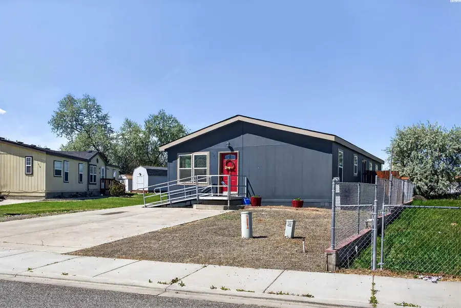 520 New Gate Drive, Prosser, WA 99350 - #3