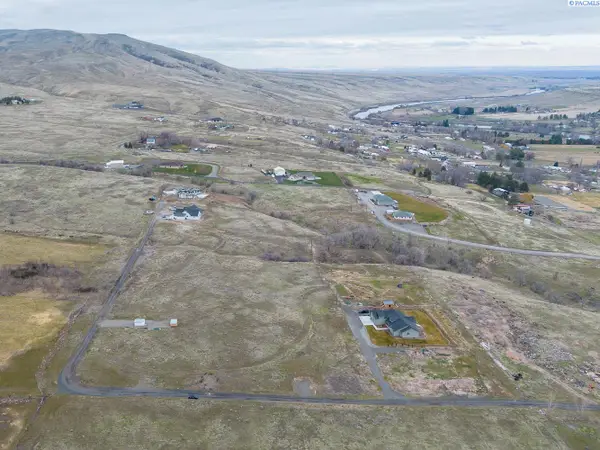 65654 W 654 Pr Nw, Benton City, WA 99320