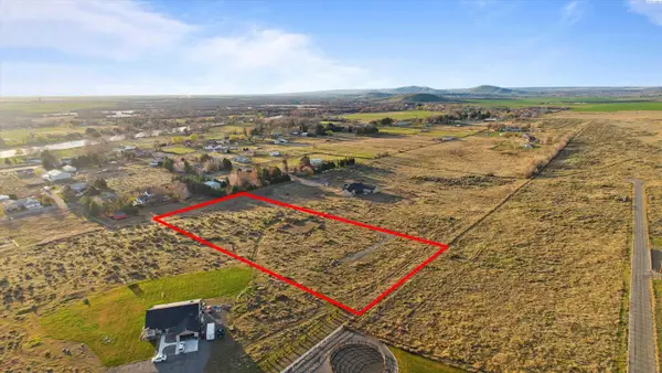 43703 E Carel Ln, West Richland, WA 99353