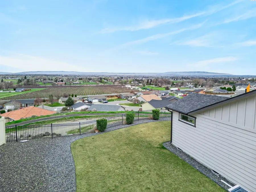 1409 SW Kelandren Dr, Prosser, WA 99350 - #3