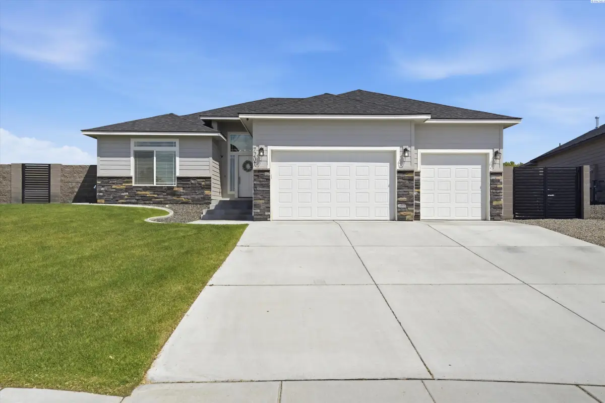 7207 Cornflower Dr, Pasco, WA 99301 - #1