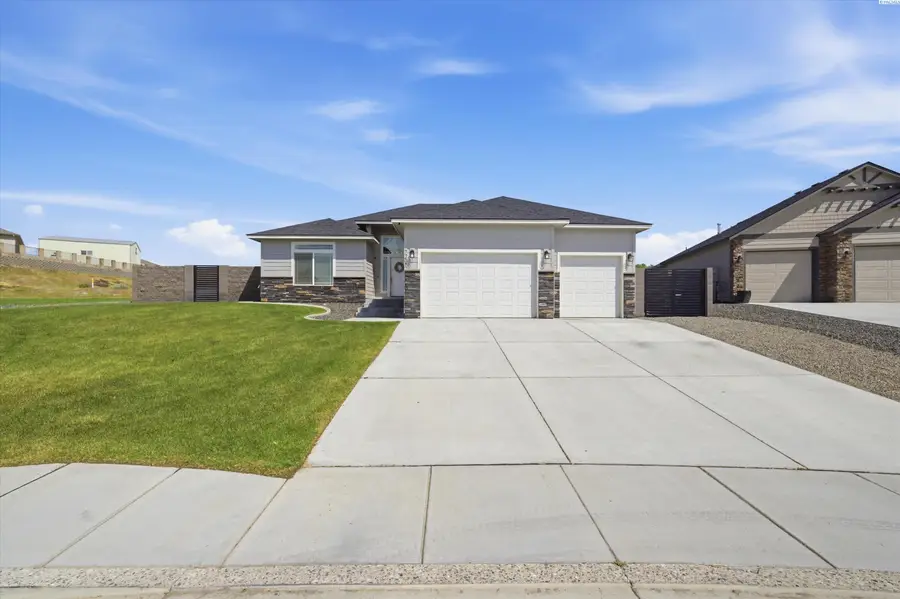 7207 Cornflower Dr, Pasco, WA 99301 - #3