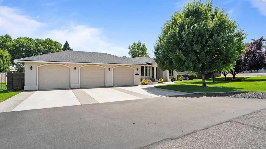 3113 Chardonnay Dr, Pasco, WA 99301 - #2