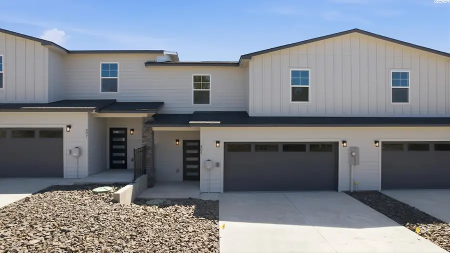 805 Fountain Blvd, Zillah, WA 98953 - #2
