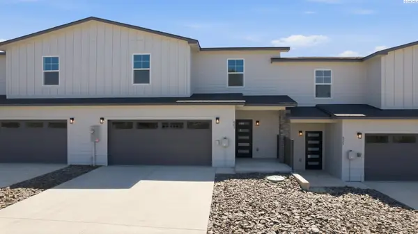 807 Fountain Blvd, Zillah, WA 98953