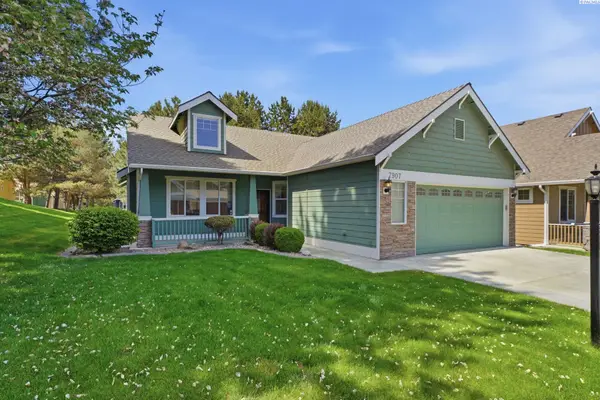 7907 W 20th Ave, Kennewick, WA 99338