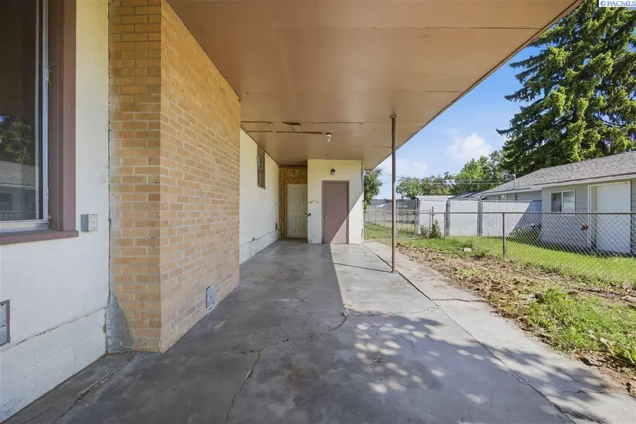 1922 W 6th Ave, Kennewick, WA 99336 - #3