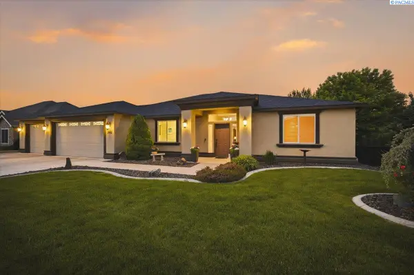 2902 Sunshine Ridge Road, Richland, WA 99352