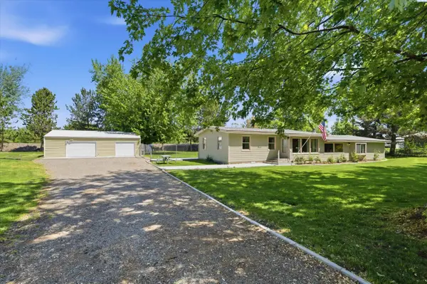 502 N Riverside Dr., West Richland, WA 99353