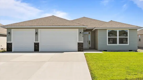 8809 Dusty Maiden Dr, Pasco, WA 99301