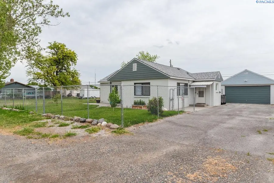 22 N Williams St, Kennewick, WA 99336 - #2