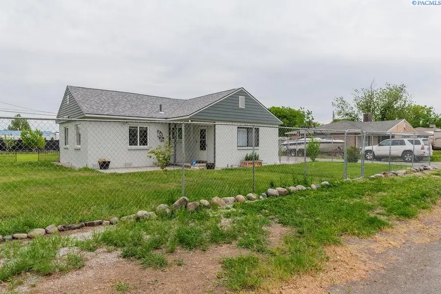 22 N Williams St, Kennewick, WA 99336 - #3