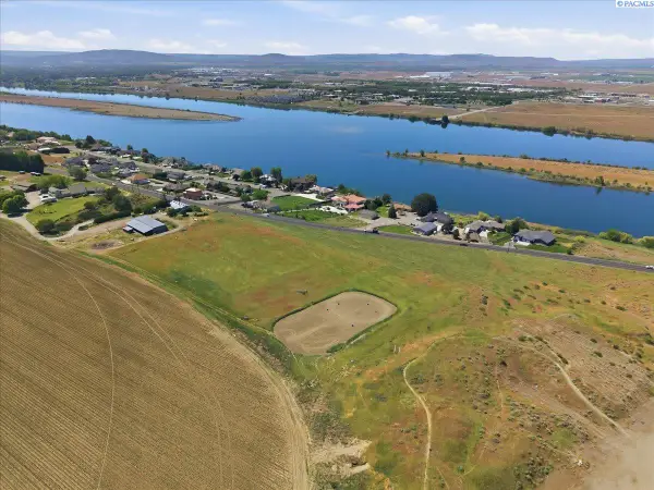 NKA Columbia River Rd, Pasco, WA 99301