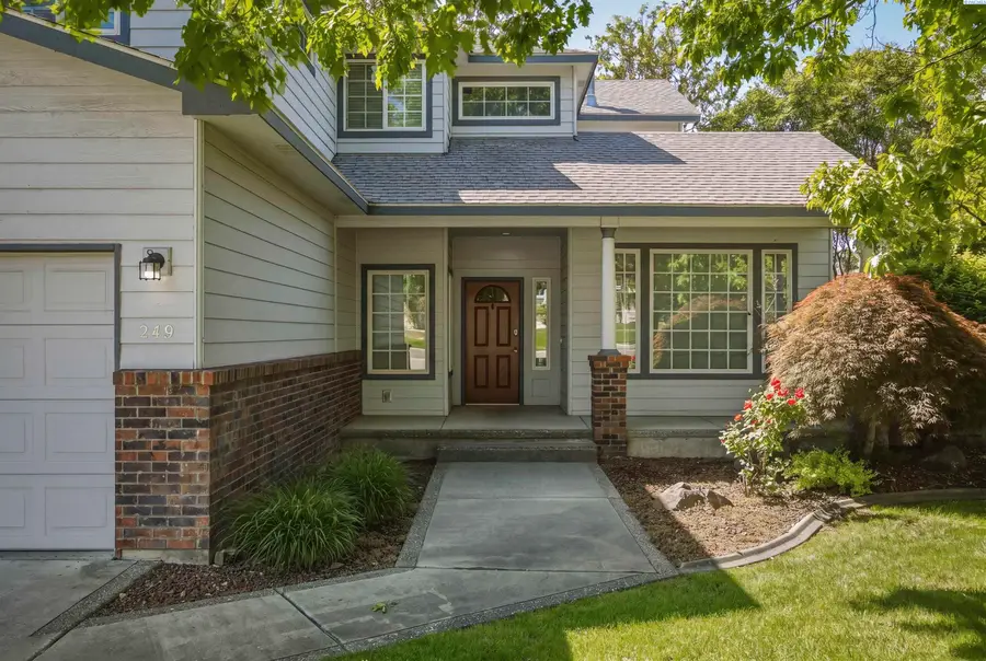 249 Ashwood St, Richland, WA 99352 - #2