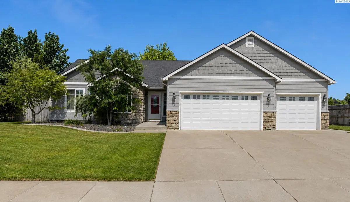 4203 Valencia Dr, Pasco, WA 99301 - #1