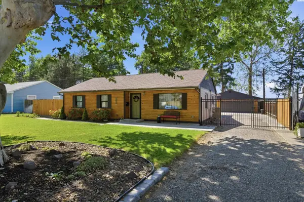1323 Cottonwood Dr, Richland, WA 99354