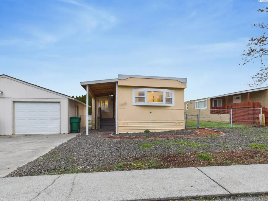 2105 N Steptoe St #168, Kennewick, WA 99336 - #3