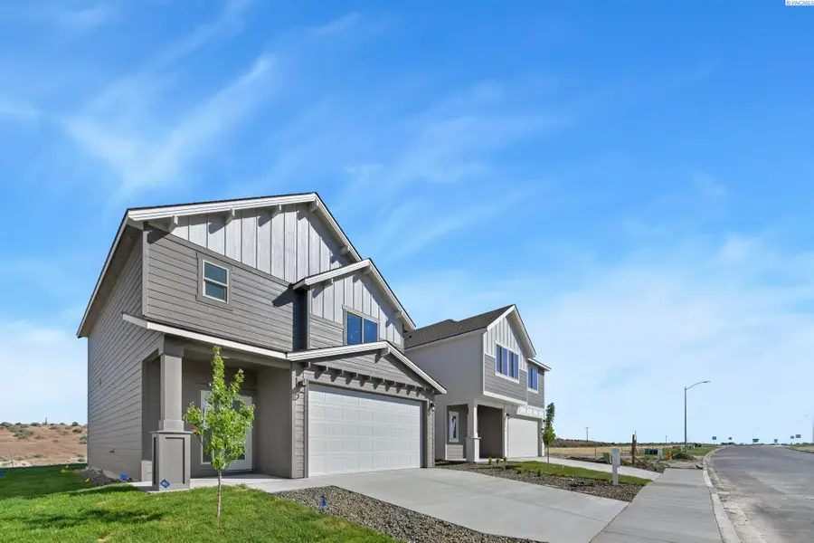10466 Clearwater Dr, Kennewick, WA 99336 - #2