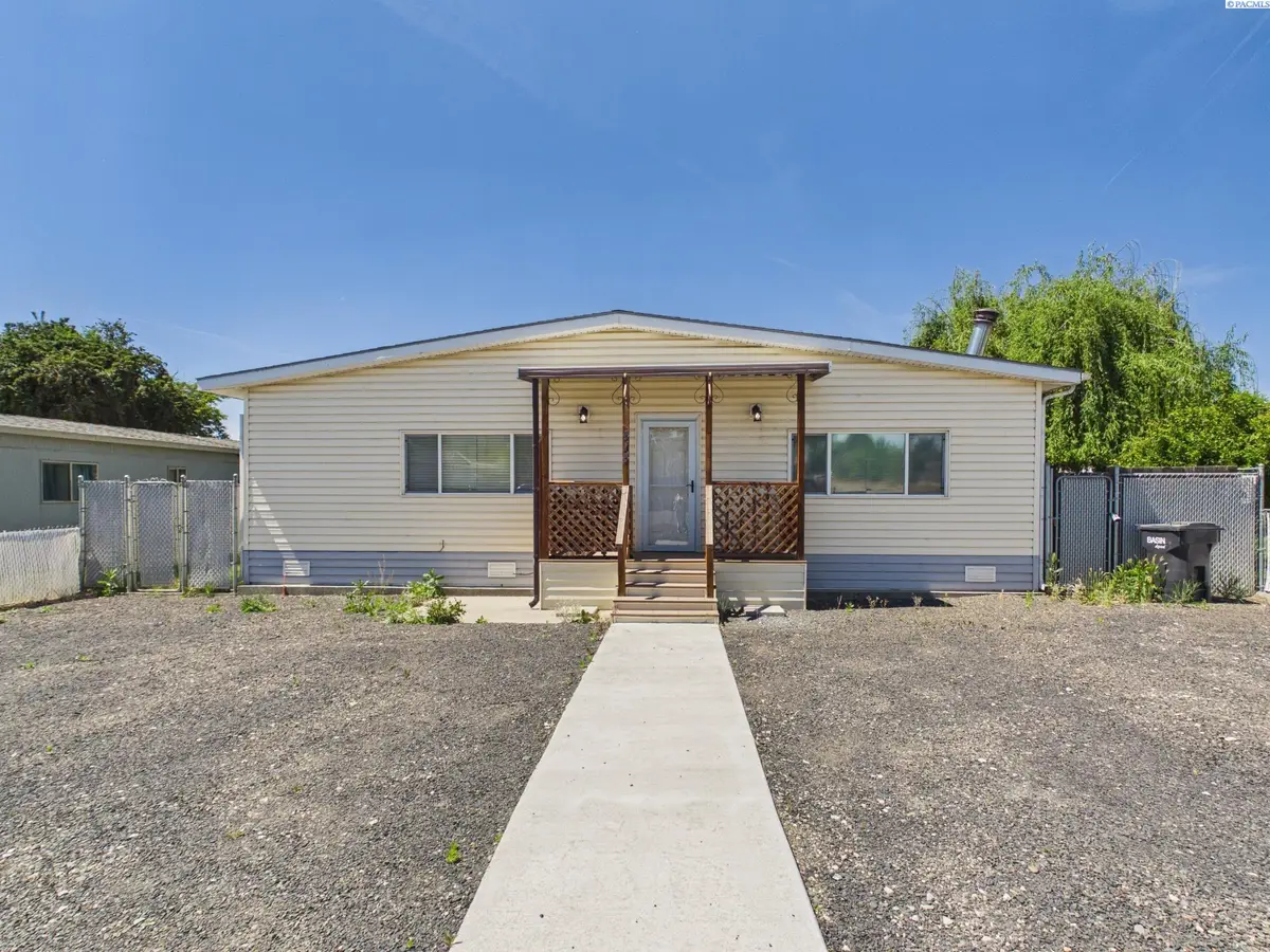 414 N 23rd Ave, Pasco, WA 99301 - #1