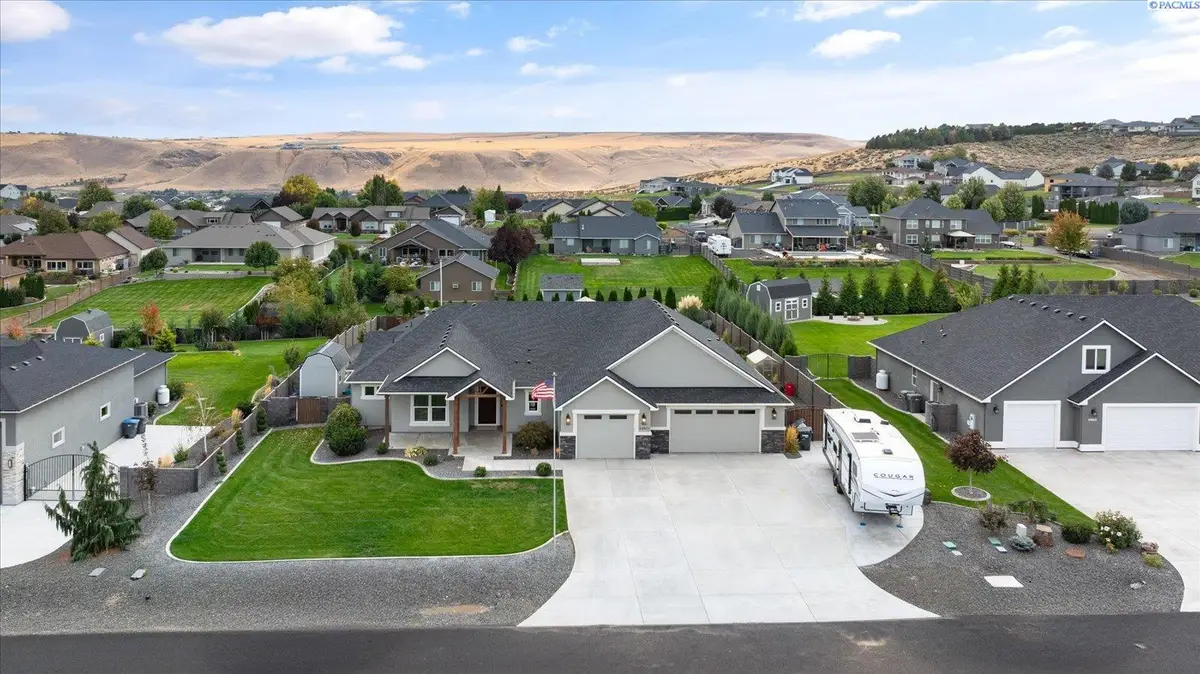 84905 E Wallowa Road, Kennewick, WA 99338 - #1