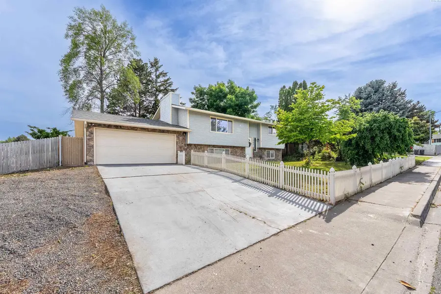 1201 W 15th Place, Kennewick, WA 99337 - #2