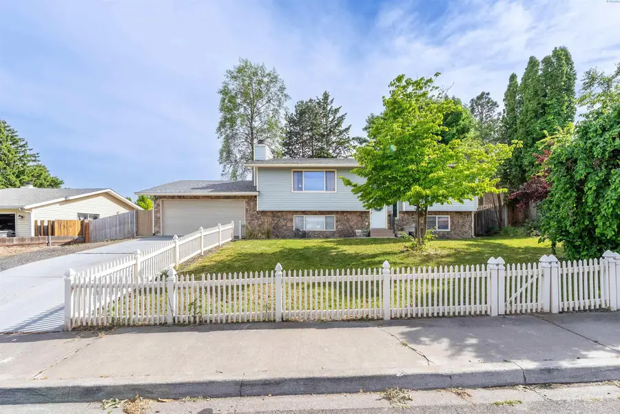 1201 W 15th Place, Kennewick, WA 99337 - #3
