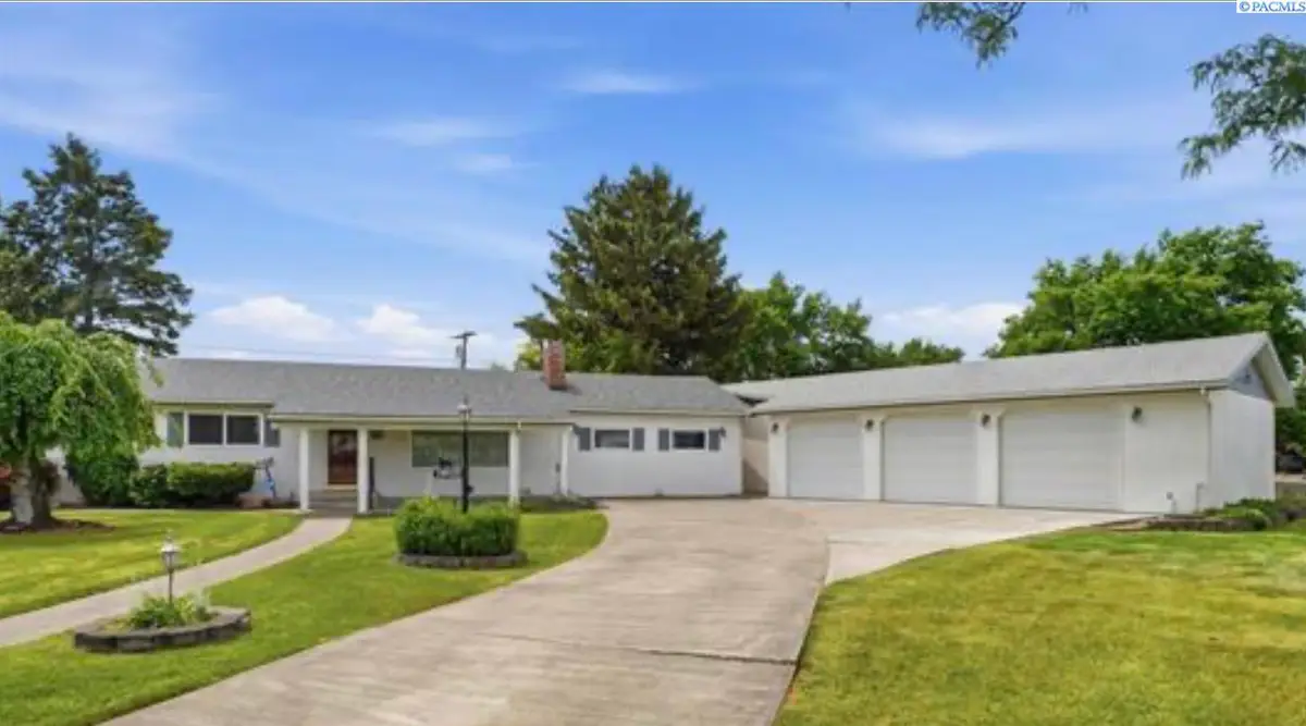 4309 W Okanogan Avenue, Kennewick, WA 99336 - #1