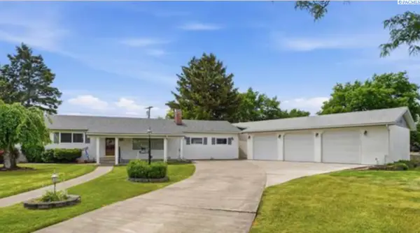 4309 W Okanogan Avenue, Kennewick, WA 99336