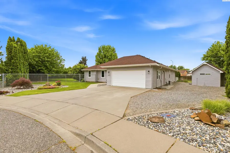 2213 Washington Ct, West Richland, WA 99353 - #2