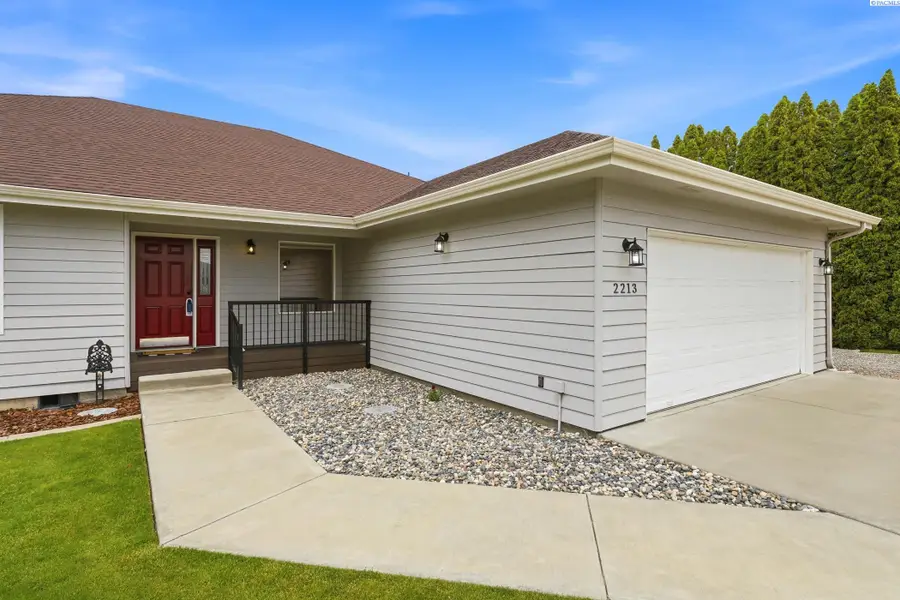 2213 Washington Ct, West Richland, WA 99353 - #3