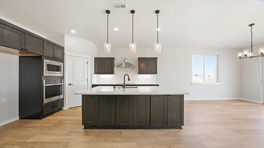 1109 Fairhaven Loop, Richland, WA 99352 - #3