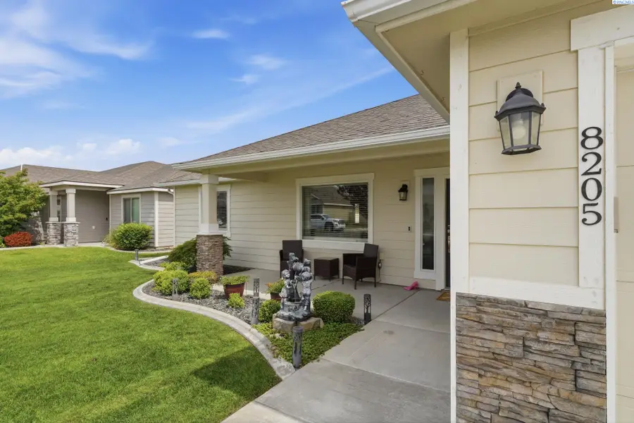 8205 Coldwater Dr, Pasco, WA 99301 - #3