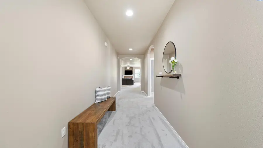 2010 S Kellogg Pl, Kennewick, WA 99338 - #3