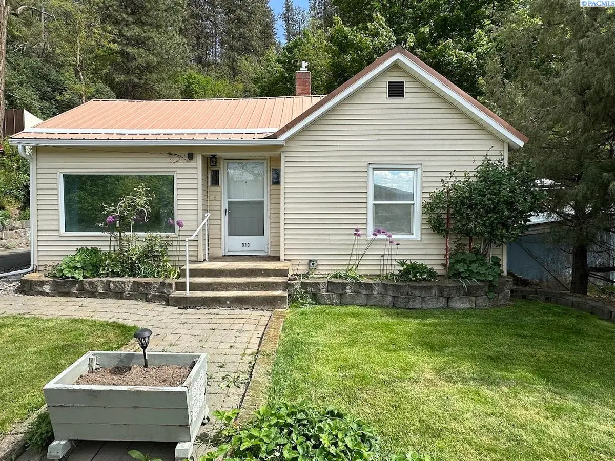 910 N Park St., Colfax, WA 99111 - #1