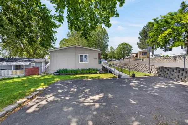 3517 Road 84 #128E, Pasco, WA 99301
