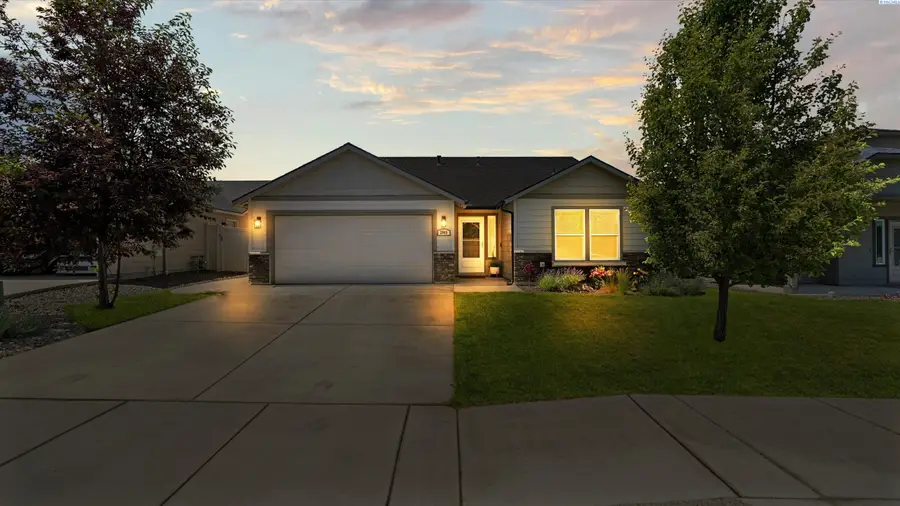 2949 Leavenworth, Richland, WA 99352 - #3